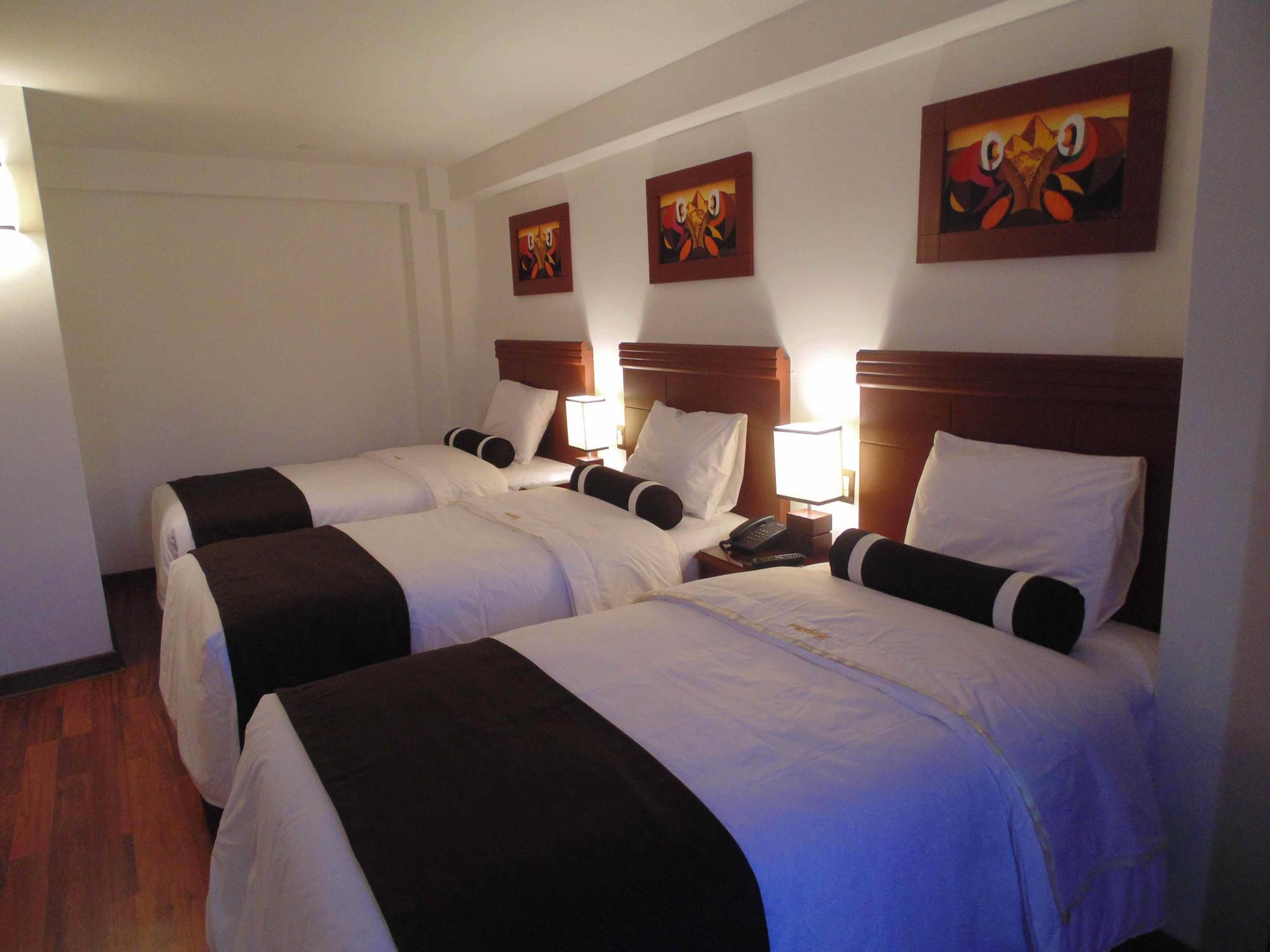 Hotel Ferre Cusco Bagian luar foto